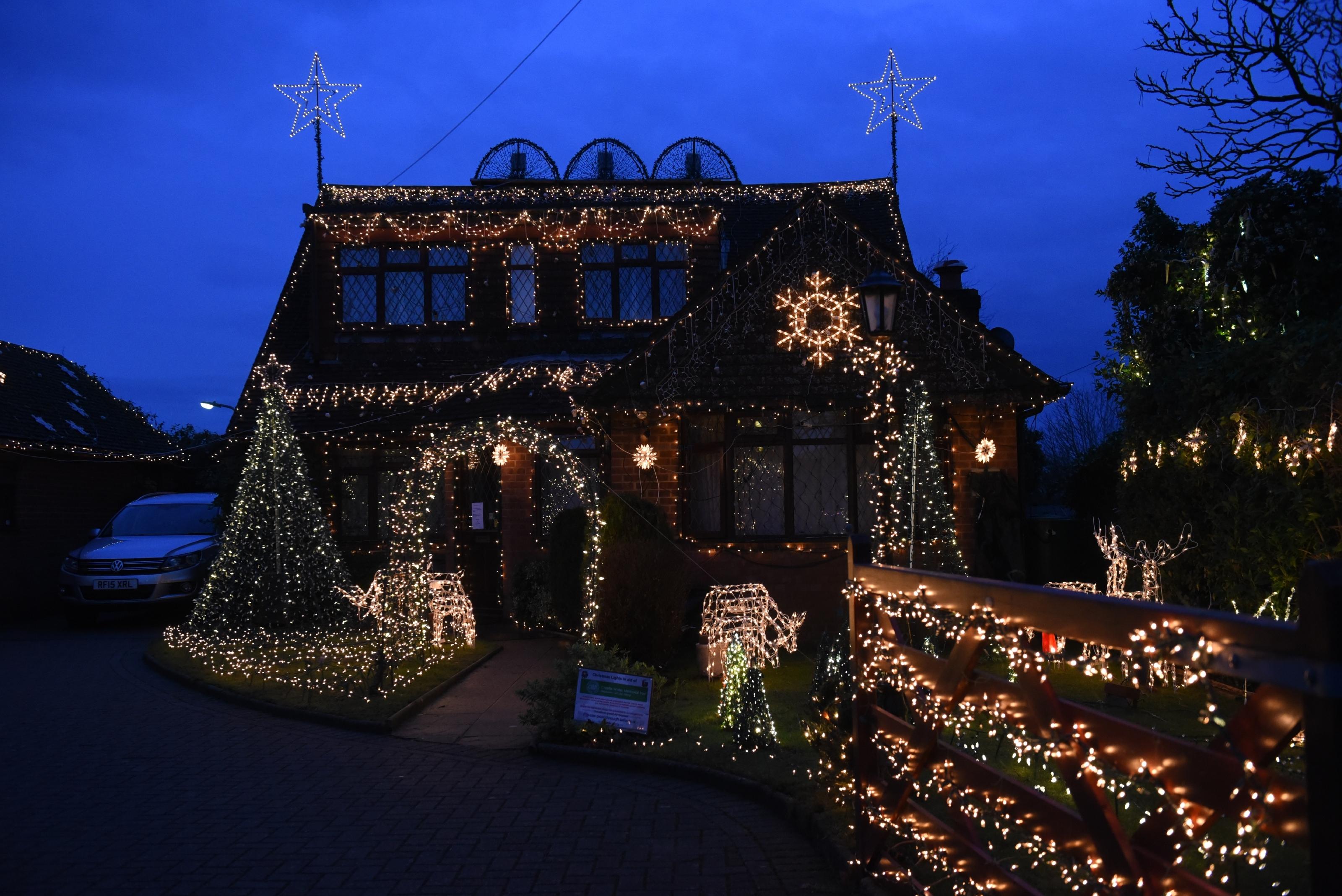 Covid 19 Pauses Music At Popular Marlow Bottom Christmas Lights Maidenhead Advertiser
