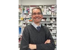 Twyford pharmacy bids farewell to much-loved pharmacist following his retirement
