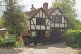 Plans for caf&eacute; and shop at Cookham Dean hotel draw resident objections