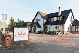 Bath Road restaurant slams 'poorly judged' council refusal as outbuilding gets greenlight