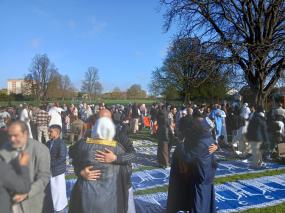 Eid al-Fitr 2025: Hundreds gather in Dedworth to mark end of Ramadan