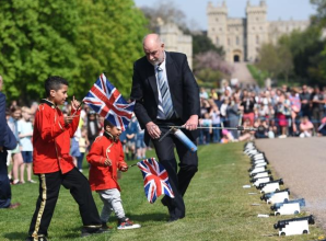 Kids invited to take part in 21-gun salute for King's birthday