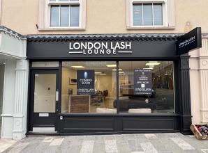 London Lash Lounge opens