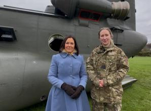 Former Newlands student&nbsp;visits school with crew in Chinook helicopter