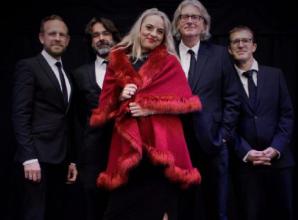Quintet plays jazz classics with festive flavour