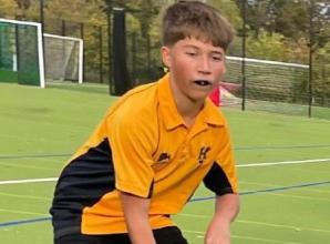 Spot on Foster holds nerve to secure side share of the spoils