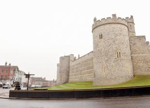 Donald Trump: police in Windsor arrest two for flying drones near castle amid state visit