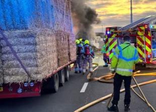 M4: closure between Maidenhead and Slough due to HGV fire