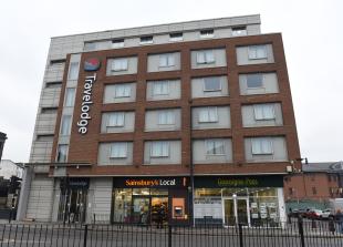 Plan to replace cladding at Maidenhead Travelodge building