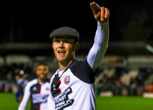 "Play between the sticks": Barratt's adaptability pays off as Magpies sink Enfield