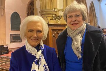 Famous faces at Bisham carol service help raise more than £1500 for charity