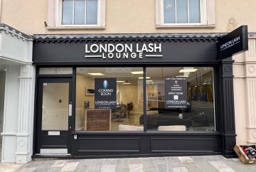 London Lash Lounge opens