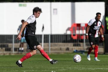 Robinson&rsquo;s stoppage-time 'worldie' completes Maidenhead fightback at Horsham