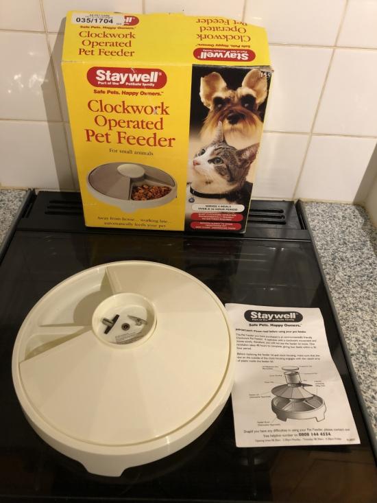 clockwork cat feeder