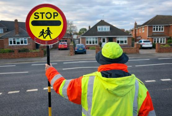 £1,000 fine warning for drivers who don’t stop for ‘lollipop ladies’ £1,000 fine warning for drivers who don’t stop for ‘lollipop ladies’
