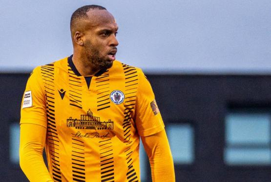 Slough Town deny Carroll and Dagenham&nbsp;but left frustrated by missed chances