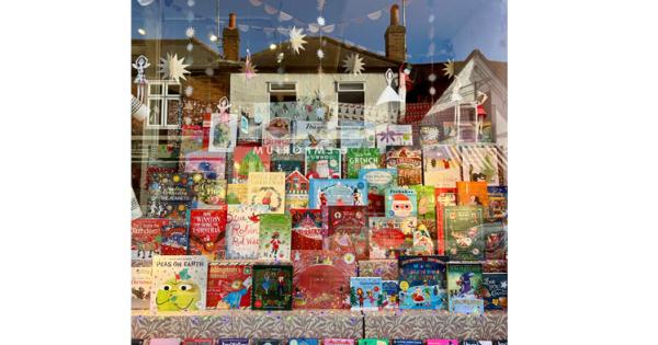 Shops in Marlow display dates and offer treats as live advent calendar