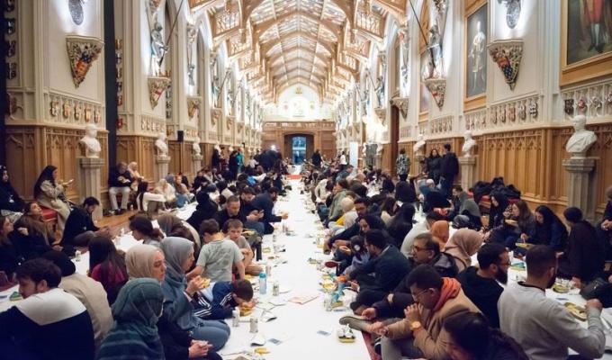 Windsor Castle hosts &lsquo;extraordinary&rsquo; first Open Iftar in historic state banquet hall
