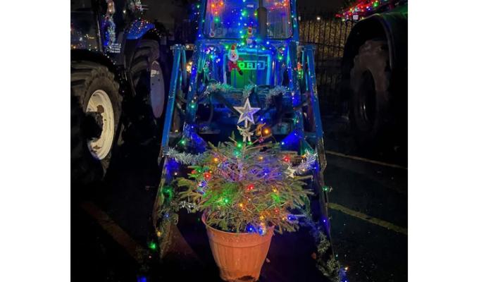Farmers showcase decorated tractors during festive fundraiser 