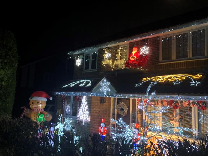 Christmas house in Twyford lights up for Daisy's Dream Photo 1 of 4