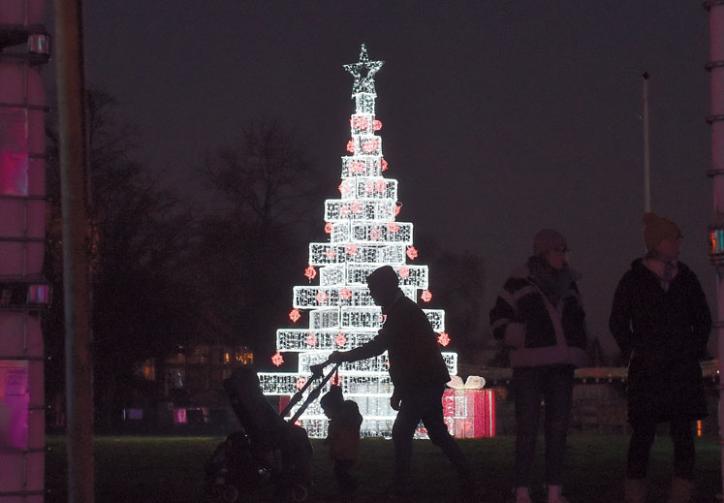 IN PICTURES Faces light up at new Marlow Christmas lights trail in