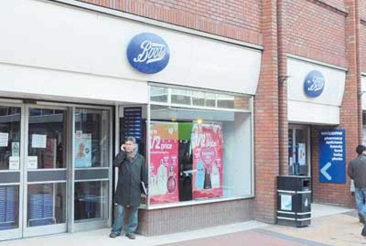 Thieves steal sunglasses in second Boots raid Maidenhead Advertiser