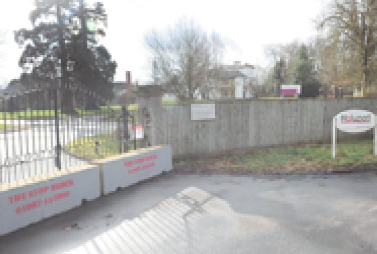 Rival bid launched for Holyport Manor site