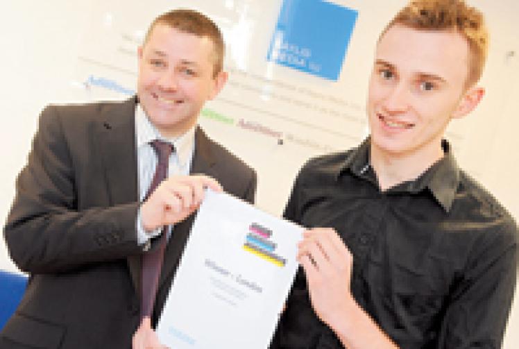 Gadget man could win mentoring by Dragons Den judge