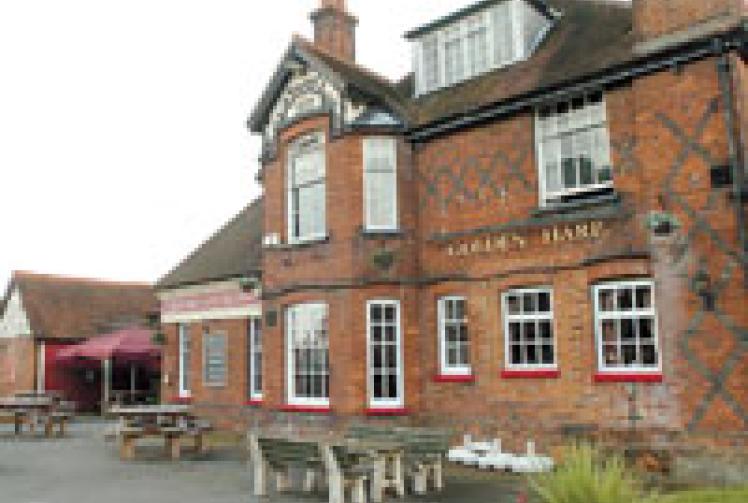 Public meeting held over Tesco plans for Golden Harp pub