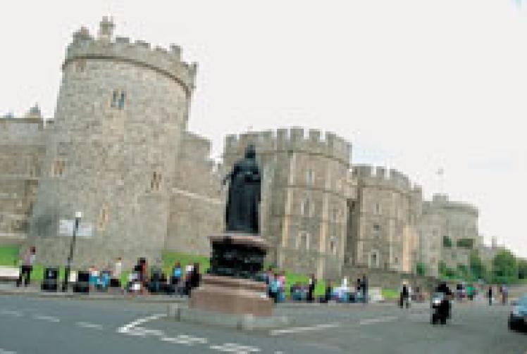 Artists invited to create masterpiece in Windsor town centre