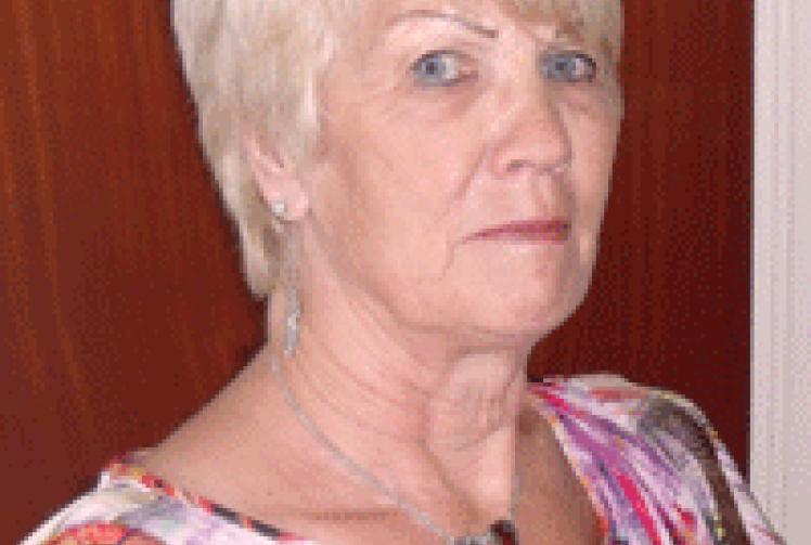 Surgery helps cataract sufferer see without glasses