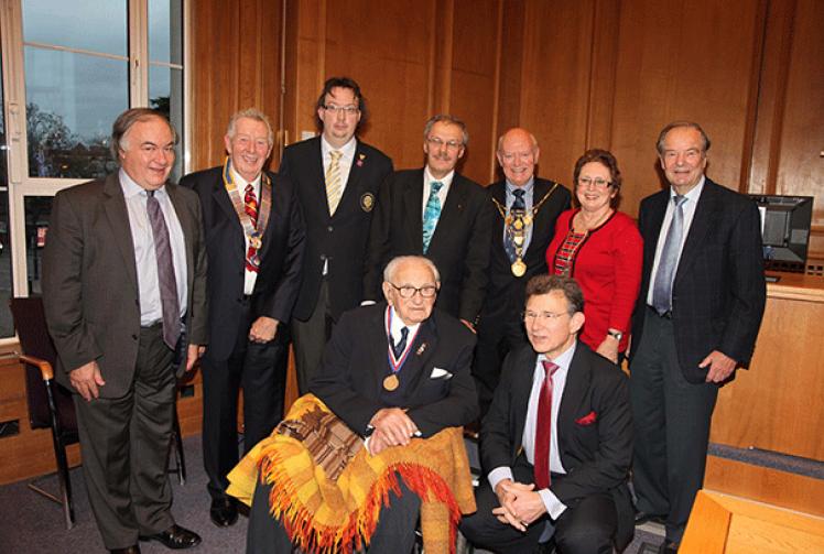 'British Schindler' Sir Nicholas Winton handed Thomas Bata Award