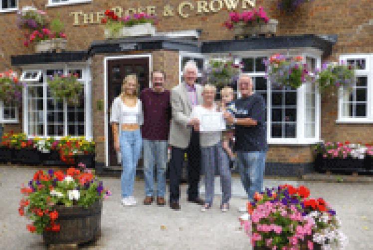 The Rose and Crown named 'most colourful pub' ahead of horticultural show