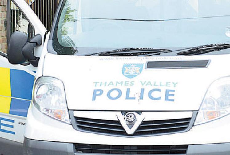 Man has wallet stolen after being assaulted in Slough town centre