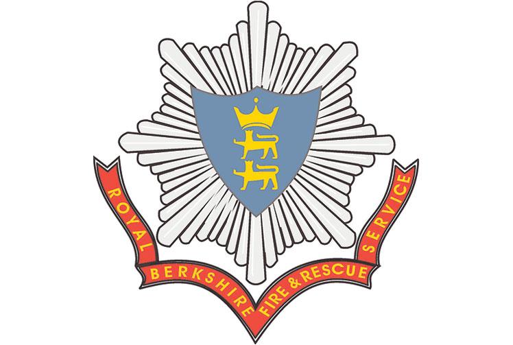 Delays on M4 following six vehicle crash 