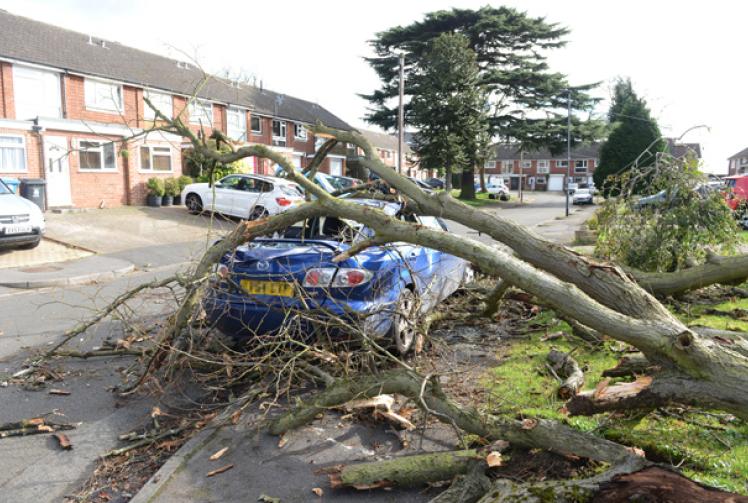 As It Happened Storm Doris Hits East Berkshire And South Bucks