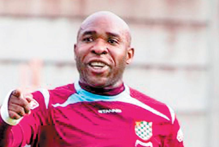 Former Premier League striker Hayles training with Windsor FC