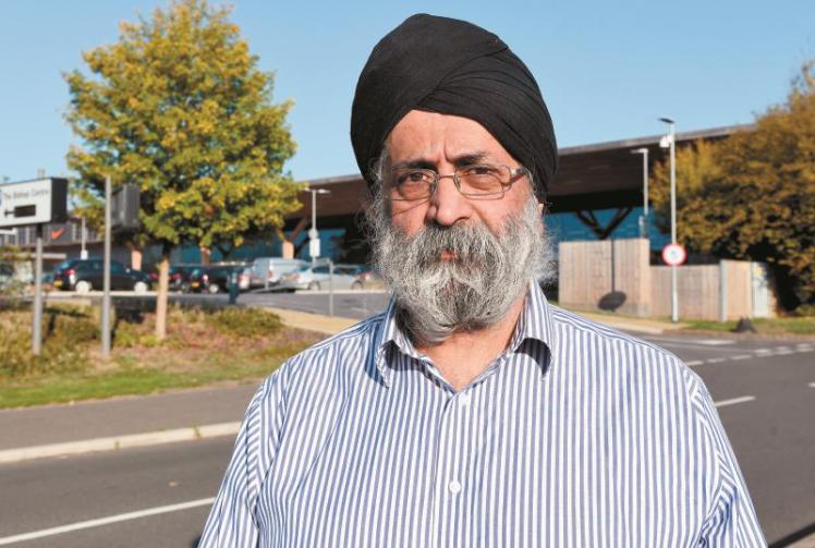 Fears over drivers parking on pavements near Centre