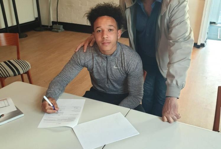 Maidenhead United add a Smile to York Road