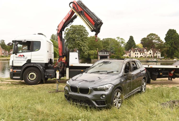 UPDATE: Car found in River Thames in Bourne End