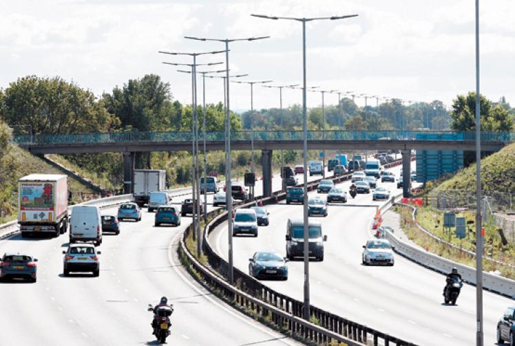 M4 closures between junctions 6 and 8/9 this weekend