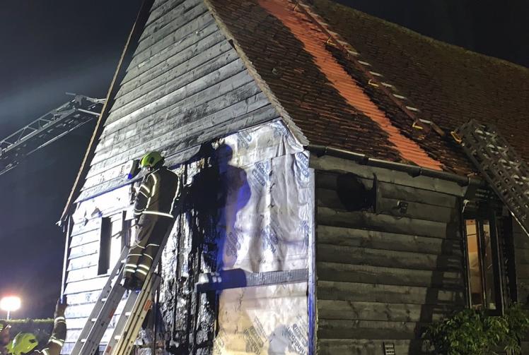 'Suspected lightning strike' sparks Bourne End house fire