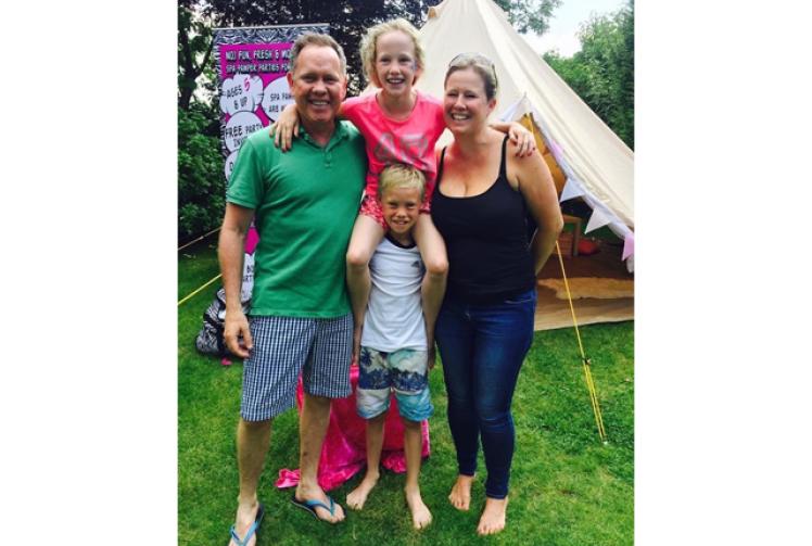 Walkers raise thousands for hospice looking after Marlow rugby father