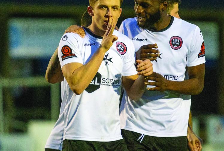 Magpies fire four past Stones to wrap up Boxing Day victory