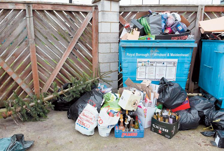 Windsor man who placed  Amazon box by recycling bank fined £200 by District Enforcement