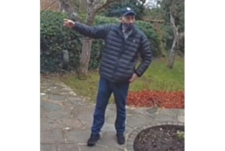 Police want to speak to man after attempted burglary in Flackwell Heath