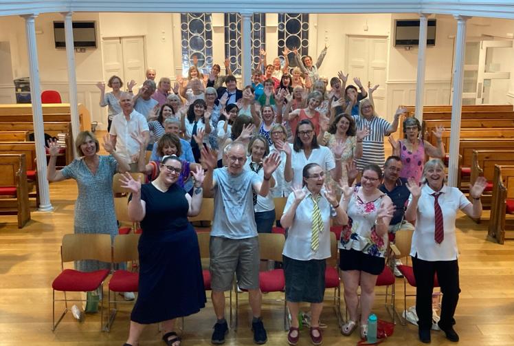 Tunless Choir in Maidenhead seeks more men to help 'lower the tone'