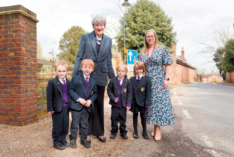 Theresa May joins Braywick school in call for council to improve road safety 