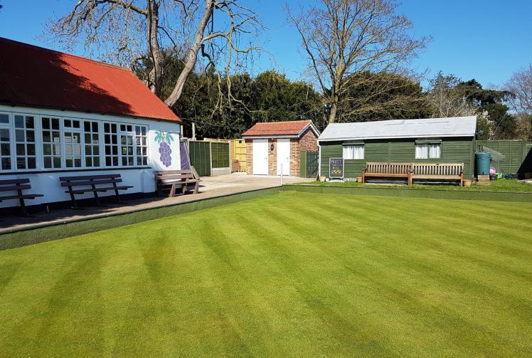 Auction and Open Day at Hurst Bowling Club 