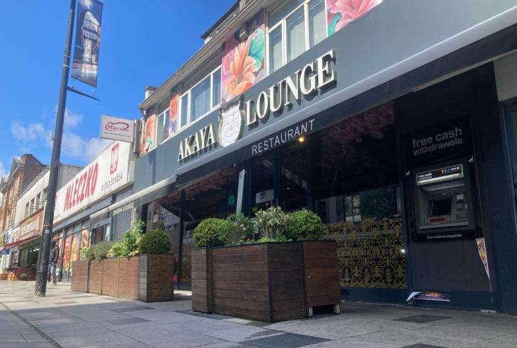 Slough High Street shisha bar has licence suspended after immigration bust